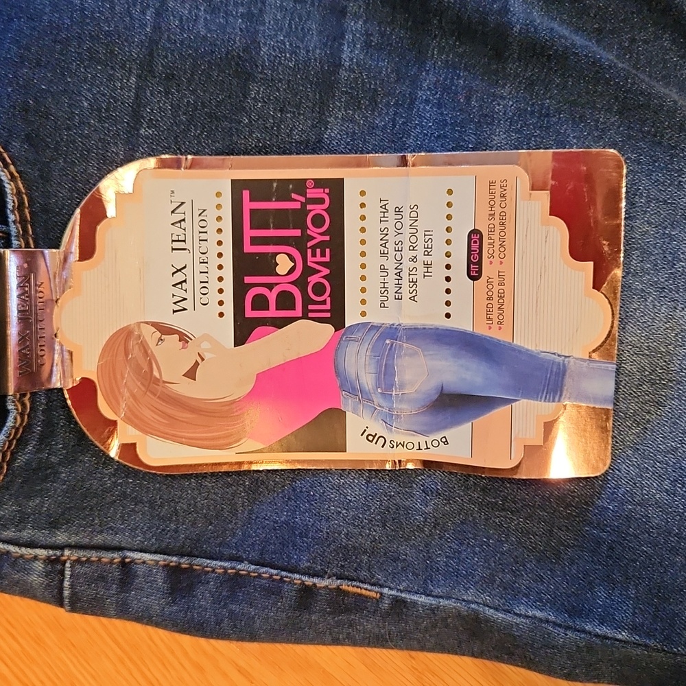 Jr. Enhancing butt jeans - Picture 3 of 6